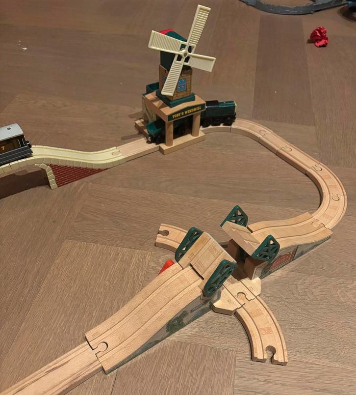 Thomas de trein- complete houten baan - als nieuw, Kinderen en Baby's, Speelgoed | Thomas de Trein, Zo goed als nieuw, Ophalen of Verzenden