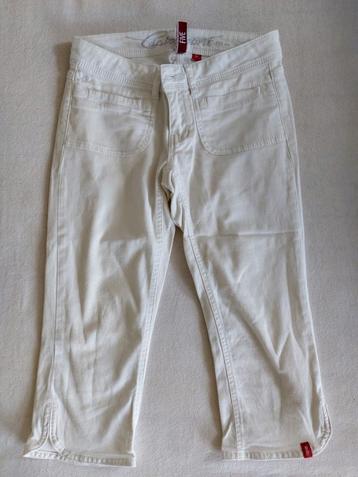 Witte Capri Broek / Korte Spijkerbroek - Maat 32 - Ideaal vo beschikbaar voor biedingen
