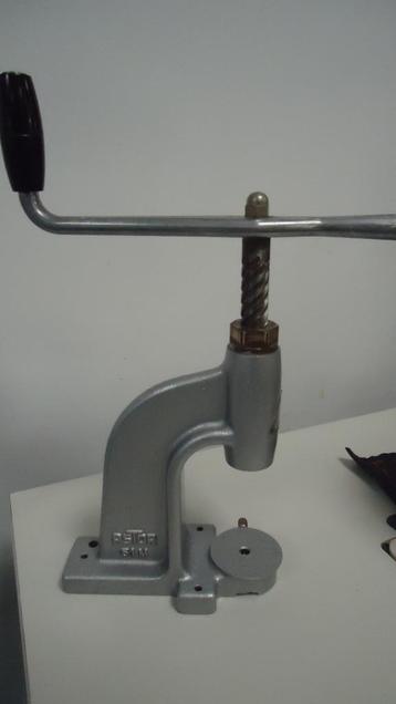 Astor Knopenmachine 51M beschikbaar voor biedingen