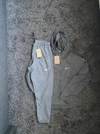 Nike running trainingspak maat S, Nieuw, NIKE, Ophalen of Verzenden, Grijs