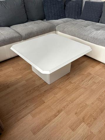 Mdf witte salontafel beschikbaar voor biedingen