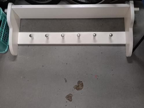 Kapstok van hout met 6 haken, wit geverfd, Huis en Inrichting, Woonaccessoires | Kapstokken, Gebruikt, Wandkapstok, Minder dan 100 cm