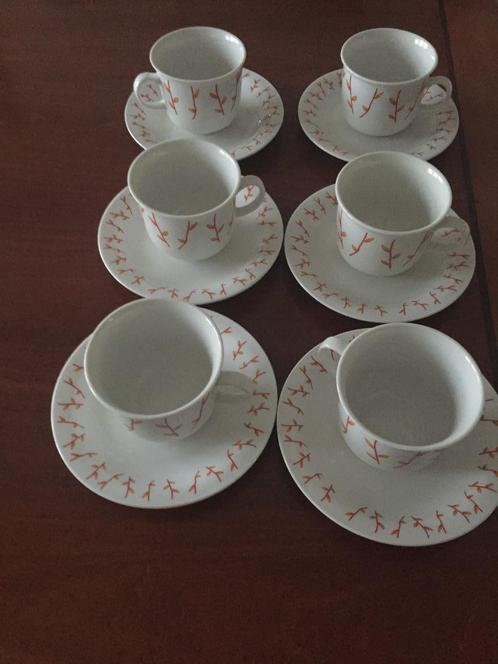 6 porseleinen Koffie/espresso kopjes met bijpassende schotel, Huis en Inrichting, Keuken | Servies, Nieuw, Kop(pen) en/of Schotel(s)