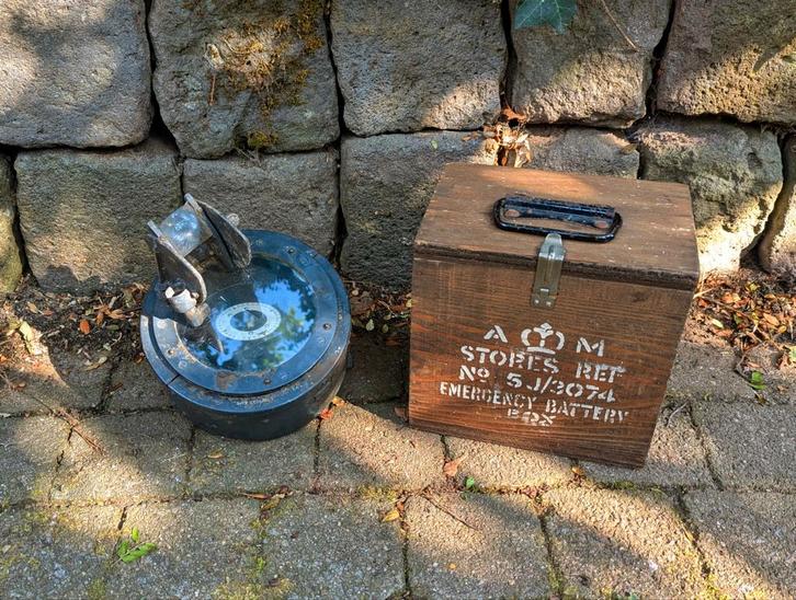 Lancaster Bommenwerper Kompas & Batterijkist WW2, Verzamelen, Militaria | Tweede Wereldoorlog, Ophalen of Verzenden