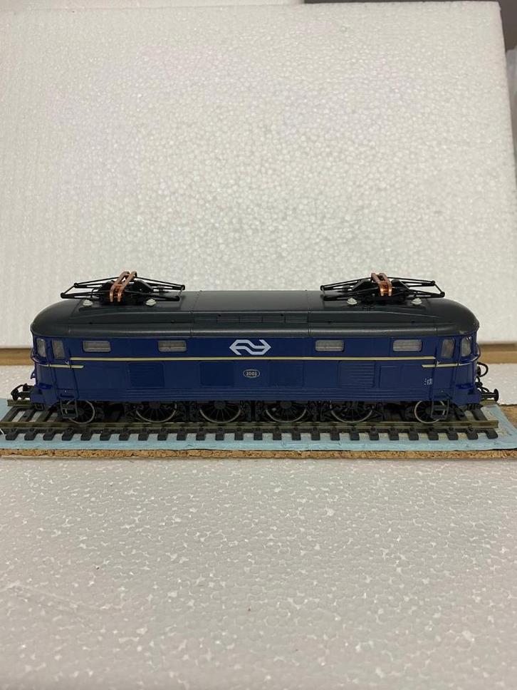 Blauwe Roco 1001 NS, Hobby en Vrije tijd, Modeltreinen | H0, Zo goed als nieuw, Locomotief, Wisselstroom, Roco, NS, Ophalen of Verzenden