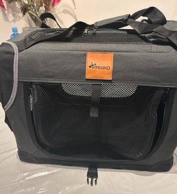 Opvouwbare hondenbox/bench/voor kleine hond / puppy of poes beschikbaar voor biedingen