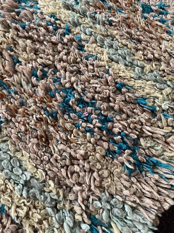 Hoogpolig wollen vloerkleed 180x240 cm, Huis en Inrichting, Stoffering | Tapijten en Kleden, Zo goed als nieuw, 150 tot 200 cm