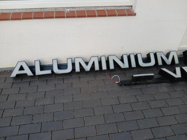 Lichtreclame aluminium ramen deuren veranda's.gevelreclame, Doe-het-zelf en Verbouw, Overige Doe-het-zelf en Verbouw, Ophalen of Verzenden
