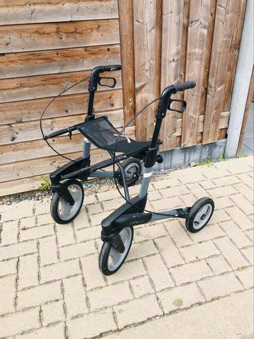 2x gebruikte opvouwbare rollator beschikbaar voor biedingen