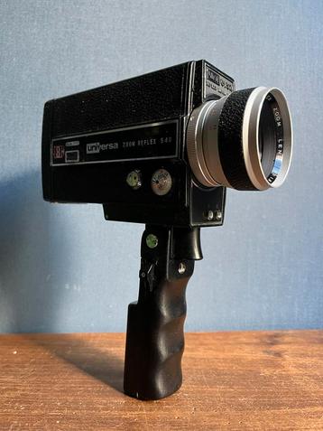 Universa 8mm filmcamera vintage beschikbaar voor biedingen
