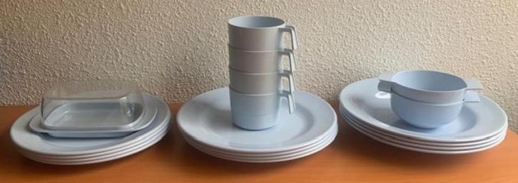 Mepal Odense: 4-p. servies in lichtblauw (retro/vintage), Caravans en Kamperen, Kampeeraccessoires, Zo goed als nieuw, Ophalen of Verzenden