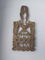 Antieke messing onderzetter, Ophalen of Verzenden
