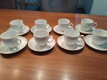 8 Seltmann Weiden porseleinen kopjes met schotel, als nieuw  beschikbaar voor biedingen