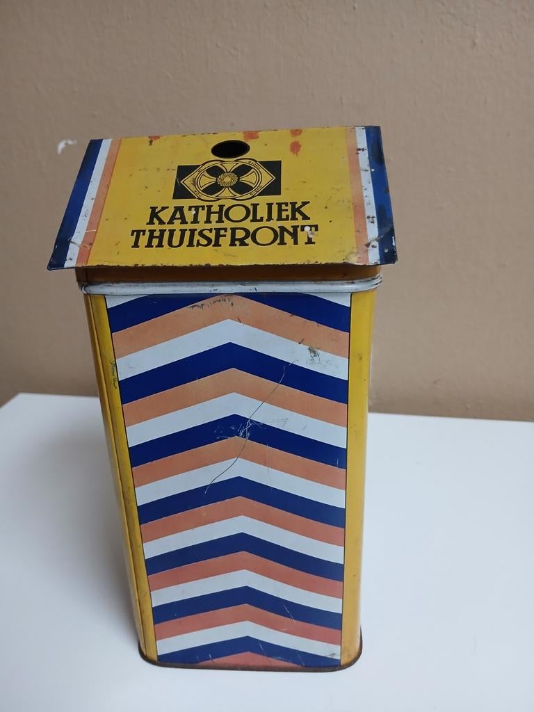 Knil collectebus katholiek thuisfront ww2 Nederlands indie, Ophalen of Verzenden, Landmacht, Nederland, Overige typen