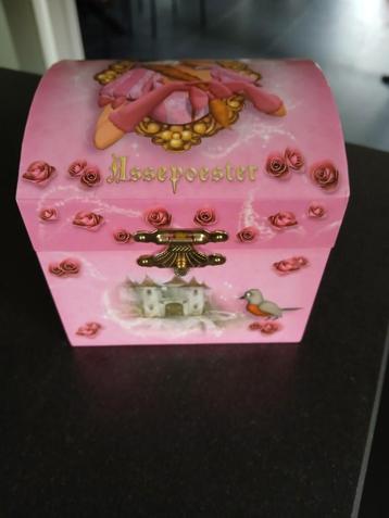 Muziekdoosje Assepoester Efteling beschikbaar voor biedingen