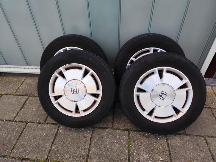 Honda Civic wieldoppen met 4-seizoenenbanden 195/65 R15 (202, Auto diversen, Wieldoppen, Ophalen of Verzenden