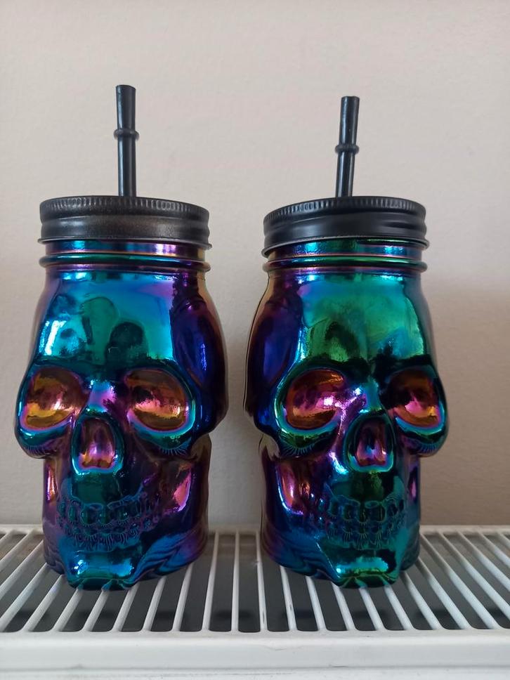 Beker multicolor skull 2x, Huis en Inrichting, Keuken | Servies, Zo goed als nieuw, Overige typen, Overige stijlen, Ophalen of Verzenden