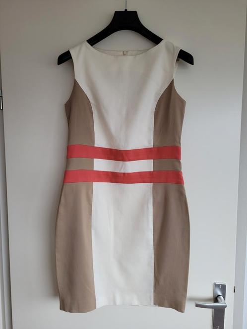 Mexx cocktailjurk maat 38, Kleding | Dames, Jurken, Zo goed als nieuw, Maat 38/40 (M), Beige, Knielengte, Ophalen of Verzenden
