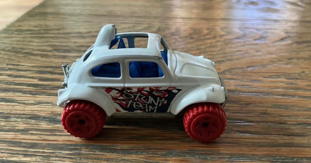 Oude Hotwheels Baja Bug Auto 1983 wit met rode wielen, Ophalen, Gebruikt, Auto