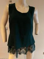 Twinset groene top met kant maat L, Kleding | Dames, Tops, Groen, Maat 38/40 (M), Zonder mouw, Ophalen of Verzenden