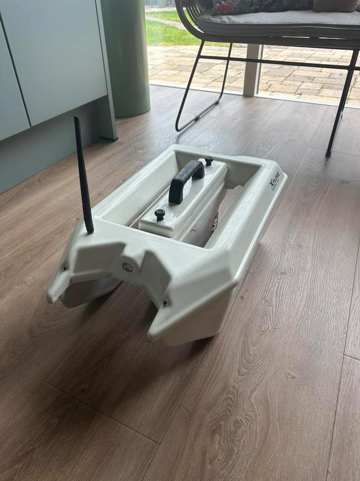 Xplore MK2 Voerboot + Raymarine 5 Dieptemeter., Watersport en Boten, Hengelsport | Karpervissen, Gebruikt, Overige typen, Ophalen