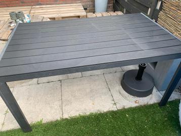 Buiten tafel 1.50 x 90 cm  beschikbaar voor biedingen