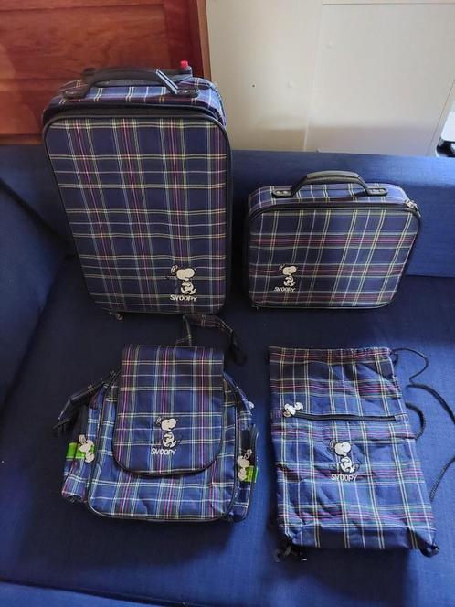 4 delige Snoopy kinderkofferset (blauw), Sieraden, Tassen en Uiterlijk, Koffers, Gebruikt, Overige materialen, Minder dan 50 cm