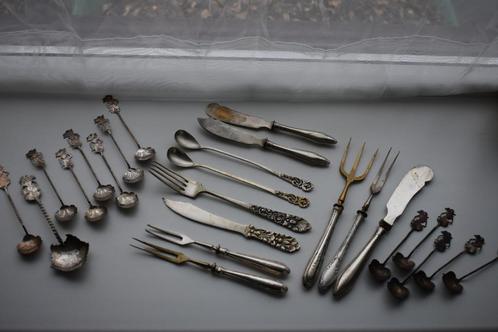 Djokja 800 zilveren bestekdelen & Wajang Indonesie lepeltjes, Antiek en Kunst, Antiek | Goud en Zilver, Zilver, Ophalen of Verzenden
