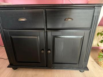 Zwarte kast - 109x58x87 cm - Voor een leuk prijsje! beschikbaar voor biedingen