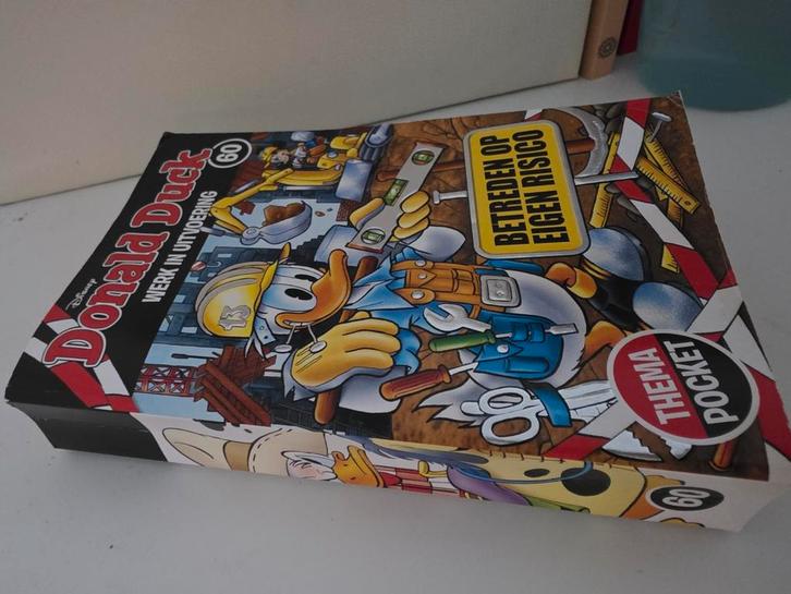 Donald Duck Thema Pocket 60 - Werk in Uitvoering, Boeken, Stripboeken, Gelezen, Eén stripboek, Ophalen of Verzenden