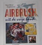 Airbrush uit de vrije hand 131444, Boeken, Ophalen of Verzenden, Zo goed als nieuw, Tekenen en Schilderen