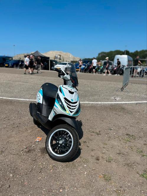 PIAGGIO ZIP 172CC ST1, Fietsen en Brommers, Scooters | Piaggio, Ophalen