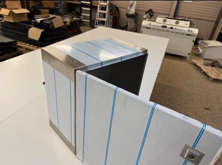 Rittal RVS kast, Doe-het-zelf en Verbouw, Metalen, Zo goed als nieuw, Overige metalen, Ophalen of Verzenden