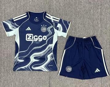 Ajax uit tenue/shirt/ set prijs incl bedrukken en verzenden  beschikbaar voor biedingen