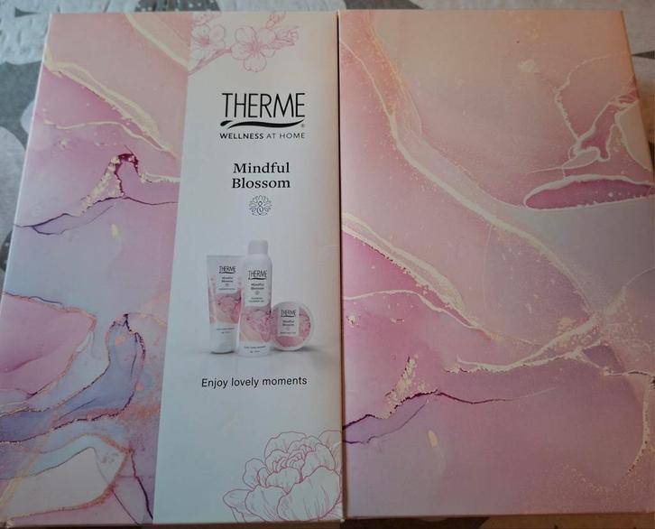 Therme Wellness Mindful Blossom Cadeauset NIEUW, Sport en Fitness, Gezondheidsproducten en Wellness, Nieuw, Lichaamsverzorging