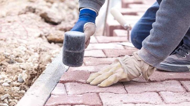 Stratenmaker hovenier Almere Lelystad, Diensten en Vakmensen, Tuinmannen en Stratenmakers, Bestrating, Hekwerk of Schuttingen