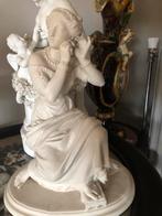 Biskwie Beeld: Vrouw met Oorbel, Antiek en Kunst, Kunst | Beelden en Houtsnijwerken, Ophalen