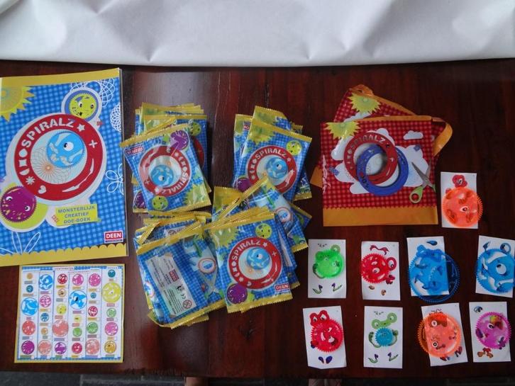 DEEN: spiralez/funcky beans/Angry birds 2/superfriends, Verzamelen, Supermarktacties, Deen, Ophalen of Verzenden