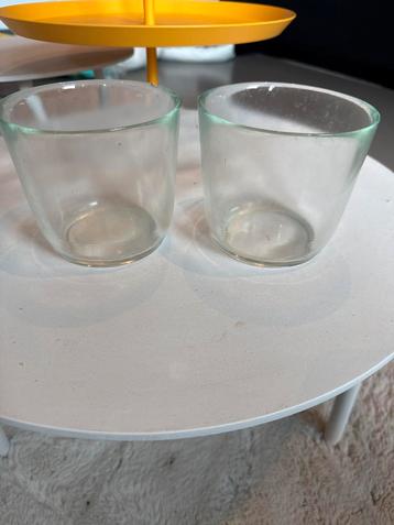 Set van 2 Simpele vaasjes van glas beschikbaar voor biedingen
