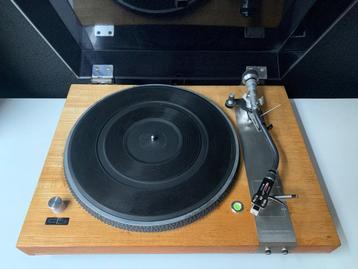 MICRO SEIKI Solid 5 platenspeler beschikbaar voor biedingen