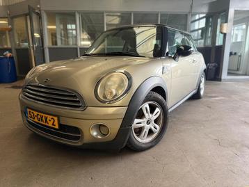 Mini Mini 1.6 Cooper D Chili |Navi | Leder | Panoramadak | L beschikbaar voor biedingen