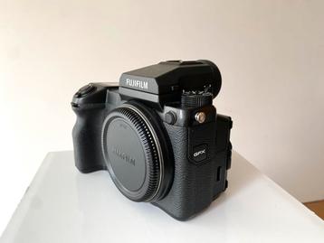 Fujifilm GFX 50s + Tilt Viewfinder & Batterygrip beschikbaar voor biedingen
