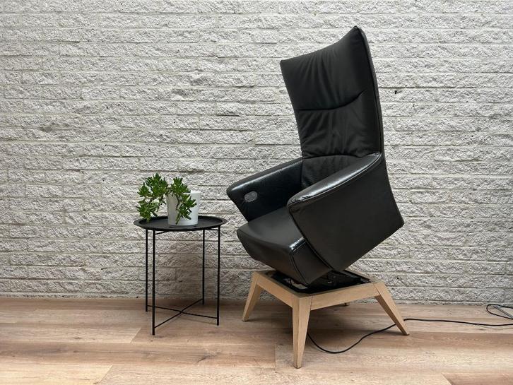 Bacca sta op stoel relax fauteuil relaxstoel staopstoel, Huis en Inrichting, Fauteuils, Zo goed als nieuw, Leer, 50 tot 75 cm