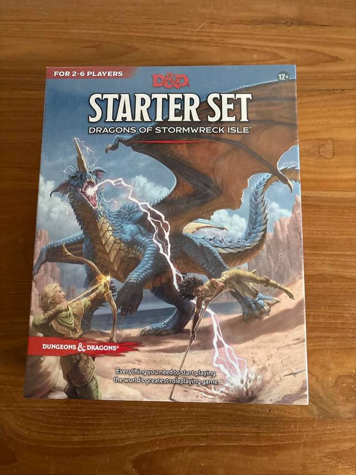 Dungeons & Dragons Starter Set - Dragons of Stormwreck Isle, Hobby en Vrije tijd, Gezelschapsspellen | Bordspellen, Nieuw, Drie of vier spelers