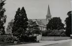 Ansichtkaart; De R.K.St. Antonius Abt en Pastorie in Wijchen, Verzamelen, Ansichtkaarten | Nederland, Gelopen, Gelderland, 1960 tot 1980