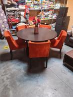 Mooie ronde tafel 130 cm rond met oranje stoelen, Ophalen of Verzenden, Zo goed als nieuw