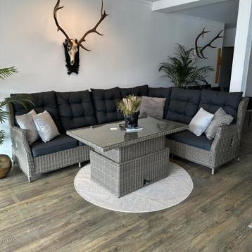 Strakke XL Wicker Tuinset / Loungeset / ZGAN / TWV €2900,- beschikbaar voor biedingen