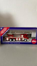 Siku Mercedes ladderwagen, Hobby en Vrije tijd, Modelauto's | 1:50, Ophalen of Verzenden, Nieuw, Bus of Vrachtwagen, SIKU