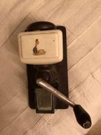 Oude koffiemolen kleine beschadigingen, Antiek en Kunst, Ophalen of Verzenden