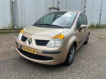 Renault Modus 1.2 16V 2006 Beige hoge instap beschikbaar voor biedingen
